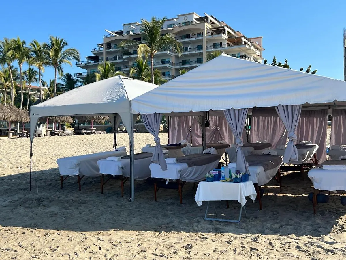 Beachfront 2 Bedroom Condo In Playa Royale Resort, Nuevo Vallarta México