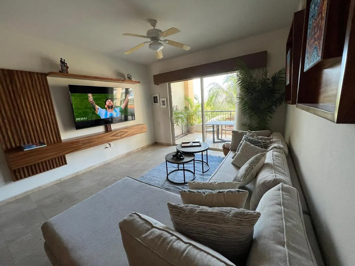 Beachfront 2 Bedroom Condo In Playa Royale Resort, Nuevo Vallarta Apartamento